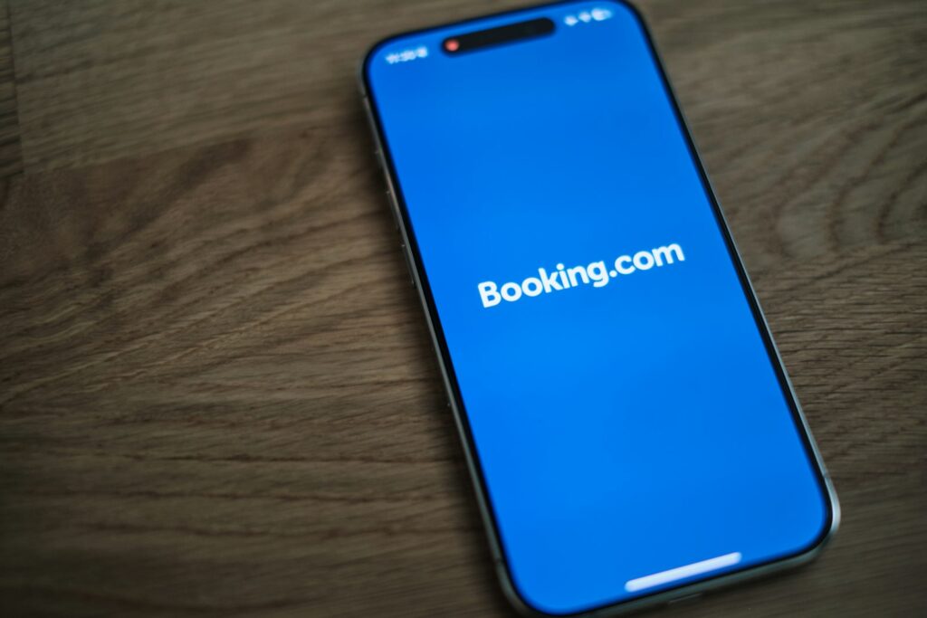 Online-Terminbuchung am Smartphone: Kalender mit freien Zeitfenstern